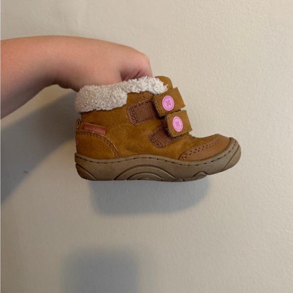 Surprize by Stride Rite Toddler Faux Fur Lined Boots Size 4 - Picture 1 of 4